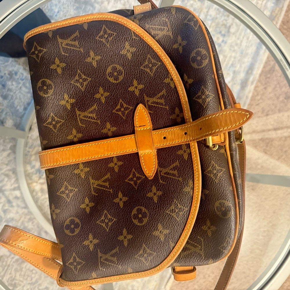 Authentic Louis Vuitton Brown Monogram Bag - Picture 14 of 15